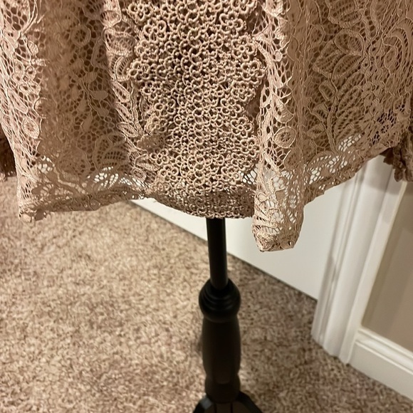 Cable and Gauge Stretch Lace top​ - Picture 8 of 9